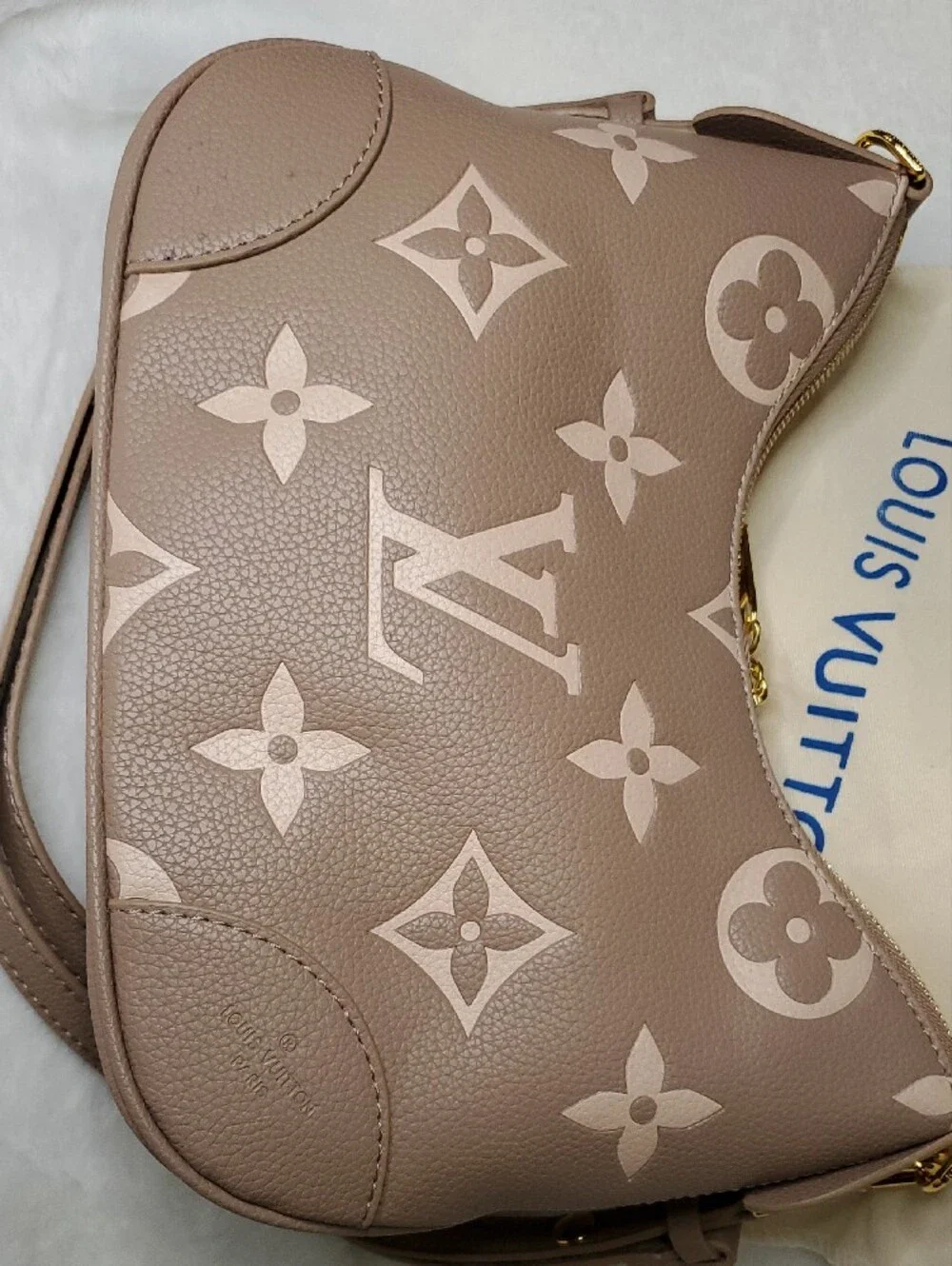 💠LV 💠Taupe Monogram Shoulder Bag with Gold Chain